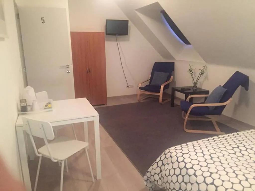 B&B La Maison Du Soleil Bruxelles Couette-café